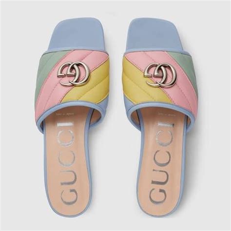 chancleta gucci de mujeres dorada|gucci sandalias de piel.